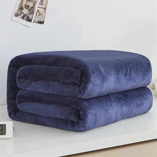 230GSM Coral Fleece Flannel Blankets For Beds Solid Blue Pink Soft Warm Thin Bedspread Sofa Cover Faux Fur Plaid Blanket Rester En Santé